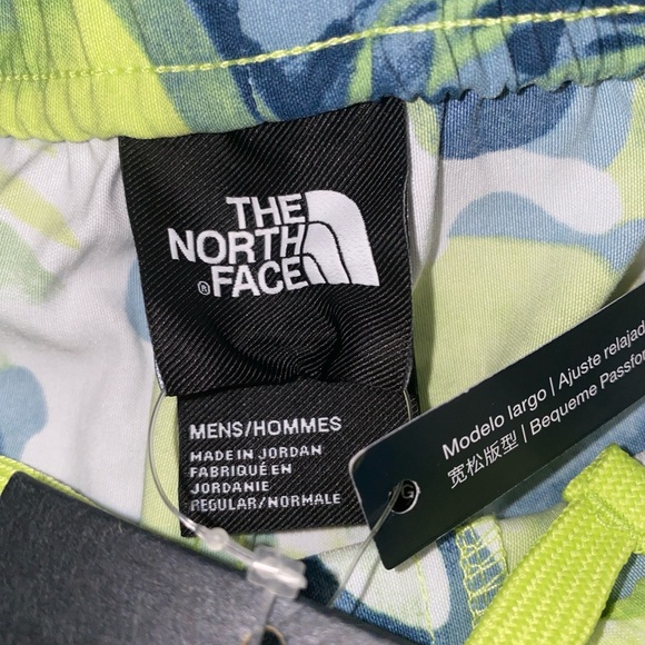 The North Face Men's XL Green Tropical Print Class V Pull-On Shorts Relaxed NWT - Picture 6 of 16